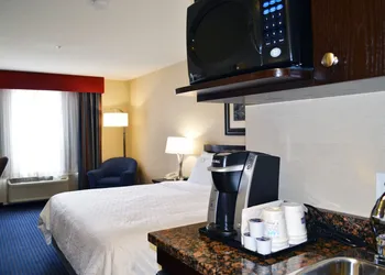 Holiday Inn Express Hotel & Suites Edson by IHG hotel thumbnail 2