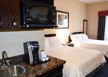 Holiday Inn Express Hotel & Suites Edson by IHG hotel thumbnail 6