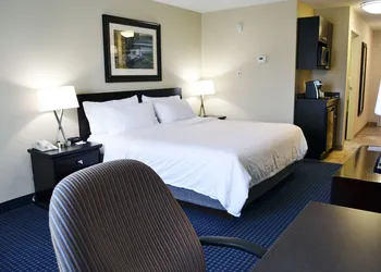 Holiday Inn Express Hotel & Suites Edson by IHG hotel thumbnail 8