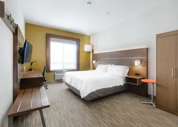 Holiday Inn Express & Suites Grande Prairie by IHG hotel thumbnail 6