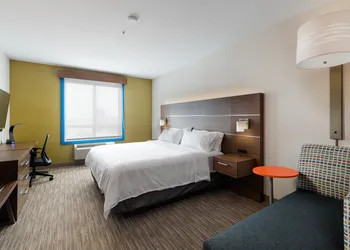Holiday Inn Express & Suites Grande Prairie by IHG hotel thumbnail 8