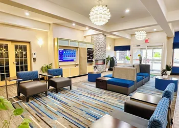 Holiday Inn Hotel & Suites Regina by IHG hotel thumbnail 2