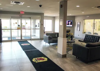Super 8 by Wyndham Edmonton South hotel thumbnail 2