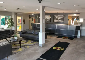 Super 8 by Wyndham Edmonton South hotel thumbnail 5