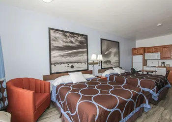 Super 8 by Wyndham Three Hills AB hotel thumbnail 8