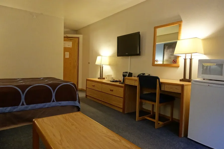 Super 8 by Wyndham Swift Current hotel detail image 6