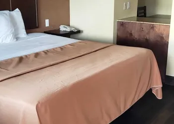 Highlands Suites hotel thumbnail 8