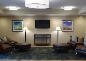 Candlewood Suites Cut Off by IHG hotel thumbnail 3
