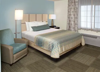 Candlewood Suites Cut Off by IHG hotel thumbnail 6