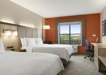 Holiday Inn Express & Suites Mt. Pleasant by IHG hotel thumbnail 2
