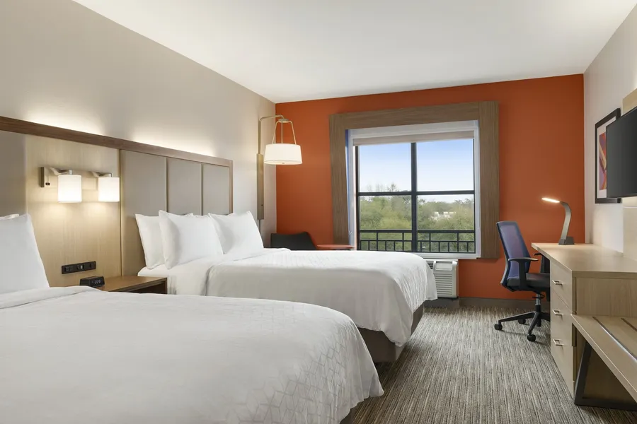 Holiday Inn Express & Suites Mt. Pleasant by IHG hotel detail image 2
