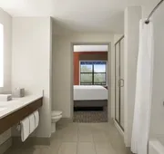 Holiday Inn Express & Suites Mt. Pleasant by IHG hotel detail image 4