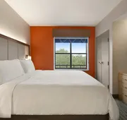 Holiday Inn Express & Suites Mt. Pleasant by IHG hotel detail image 7