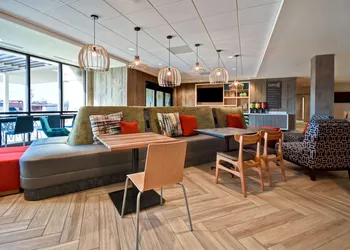 Home2 Suites by Hilton Bowling Green hotel thumbnail 2