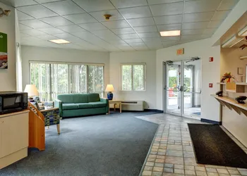 Motel 6 Warwick, RI - Providence Airport - I-95 hotel thumbnail 4