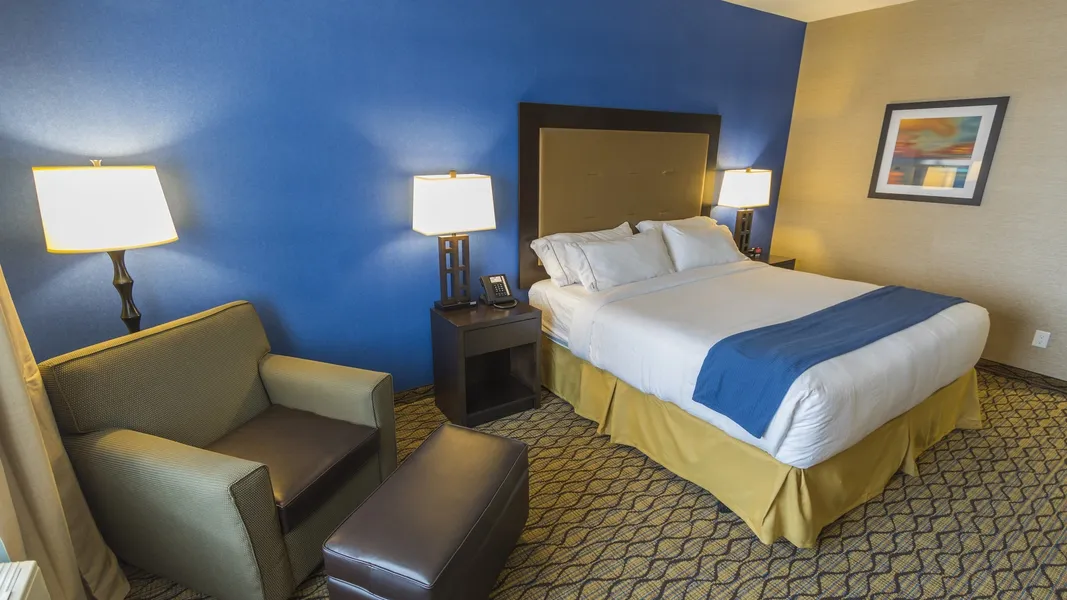 Holiday Inn Express & Suites Thunder Bay by IHG hotel detail image 6