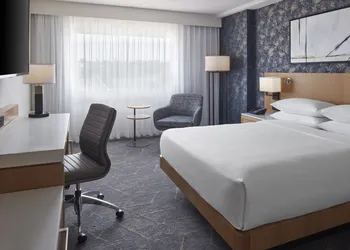 Delta Hotels by Marriott Saskatoon Downtown hotel thumbnail 3
