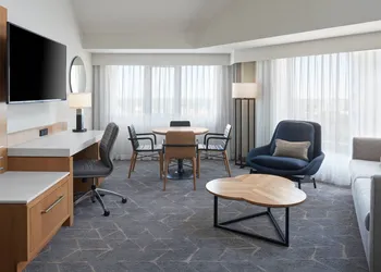 Delta Hotels by Marriott Saskatoon Downtown hotel thumbnail 4