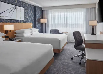 Delta Hotels by Marriott Saskatoon Downtown hotel thumbnail 5