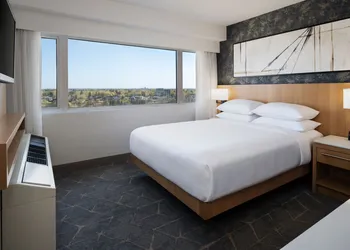 Delta Hotels by Marriott Saskatoon Downtown hotel thumbnail 8