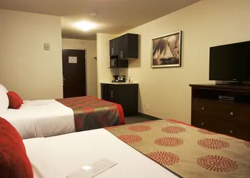 Ramada by Wyndham Moose Jaw hotel thumbnail 5