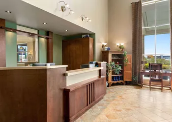 Days Inn by Wyndham Montmagny hotel thumbnail 3