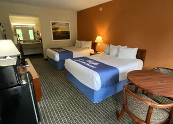 Days Inn by Wyndham Morehead hotel thumbnail 8