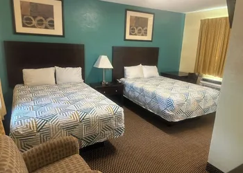 Tropical Palm Motel hotel thumbnail 8