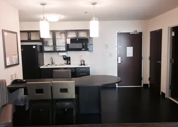 Candlewood Suites Youngstown W I-80 Niles Area by IHG hotel thumbnail 6