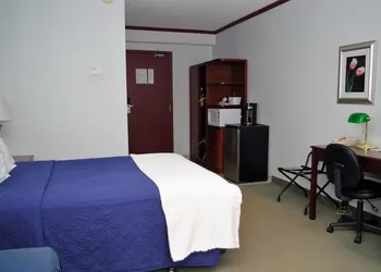 Causeway Bay Hotel Sparwood hotel thumbnail 3