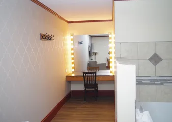 Causeway Bay Hotel Sparwood hotel thumbnail 5