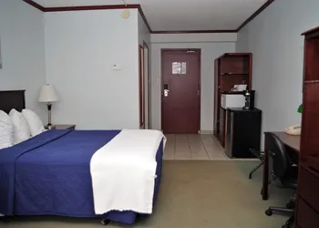 Causeway Bay Hotel Sparwood hotel thumbnail 7