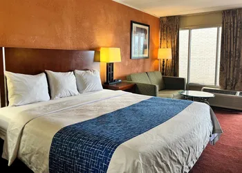 Travelodge by Wyndham Seymour hotel thumbnail 6