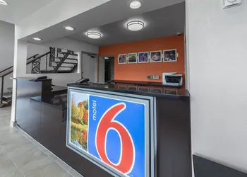Motel 6 Warminster, PA hotel thumbnail 5