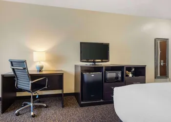 Sleep Inn & Suites Huntsville near U.S. Space & Rocket Center hotel thumbnail 7