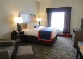 Best Western Plus Ardmore Inn & Suites hotel thumbnail 5