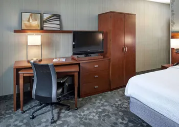 Sonesta Select Milwaukee Brookfield hotel thumbnail 8