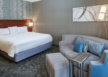 Sonesta Select Milwaukee Brookfield hotel thumbnail 7