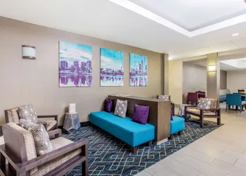 La Quinta Inn & Suites by Wyndham Fultondale Birmingham N hotel thumbnail 2