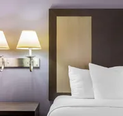 La Quinta Inn & Suites by Wyndham Fultondale Birmingham N hotel detail image 5