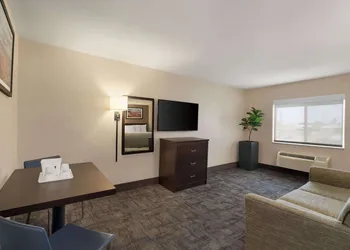 Travelodge by Wyndham Lake Havasu hotel thumbnail 6