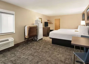 Travelodge by Wyndham Lake Havasu hotel thumbnail 8