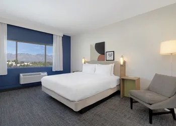 Spark by Hilton Tucson Reid Park hotel thumbnail 5