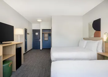 Spark by Hilton Tucson Reid Park hotel thumbnail 8