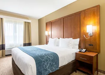 Comfort Inn & Suites Pine Bluff hotel thumbnail 6