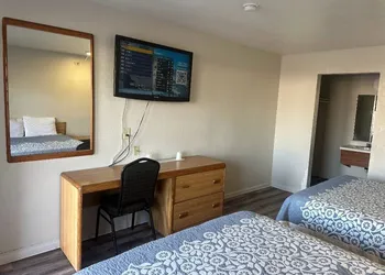 Best Economy Inn n Suites hotel thumbnail 8
