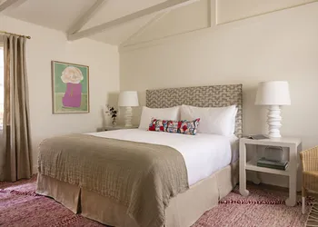 Farmhouse Paso hotel thumbnail 4