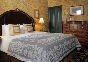 The Monte Cristo hotel thumbnail 6
