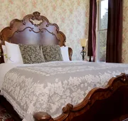 The Monte Cristo hotel detail image 7
