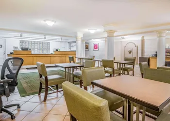La Quinta Inn by Wyndham Colorado Springs Garden of the Gods hotel thumbnail 3